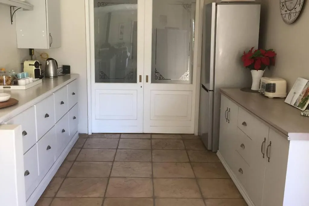 Light & Spacious Family Home Cape Town 0*,